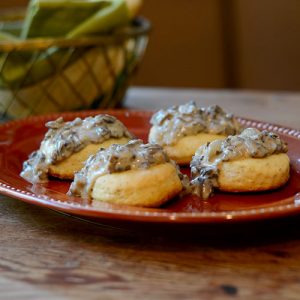Biscuits with Mushroom Gravy #Biscuits #Southernfood #mushrooms | feedyoursoul2.com