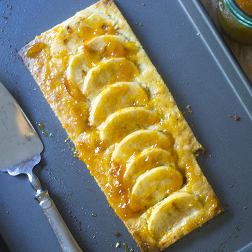 Easy Apple Tart Recipe #dessert #tart #apples | feedyoursoul2.com