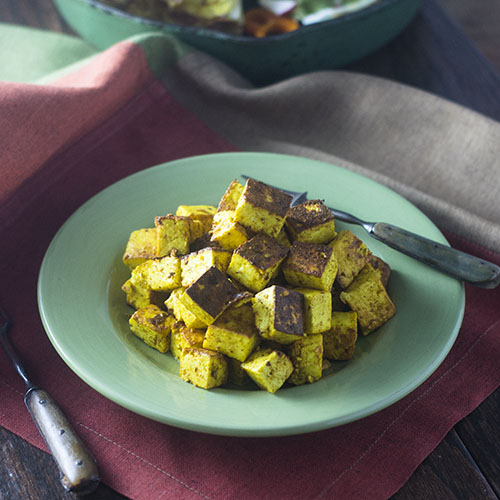 Pan Fried Curry Paneer #appetizer #indianfood #cheese #paneer | feedyoursoul2.com