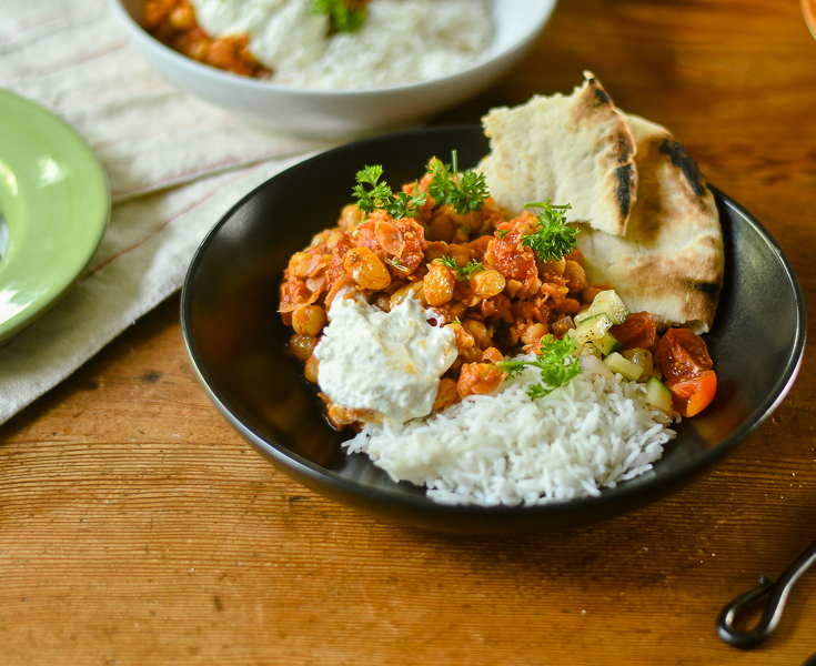 Moroccan Chickpea Stew l #chickpeas #moroccanfood #stew | feedyoursoul2.com
