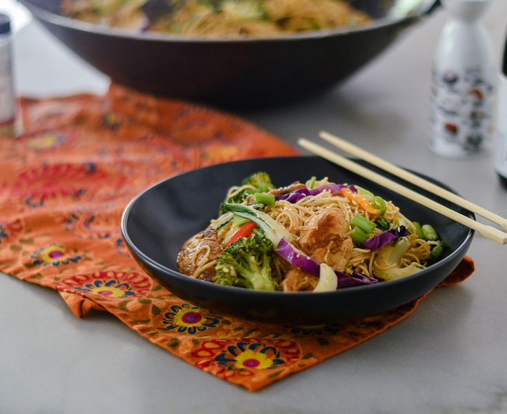 Healthy Chicken Udon Noodles l #healthy #chicken #noodles #Asianrecipe | feedyoursoul2.com
