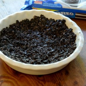Oreos in pie pan 500