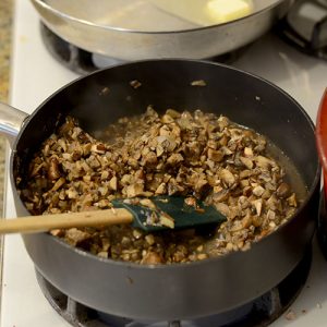 Mushrooms sauteeing 500
