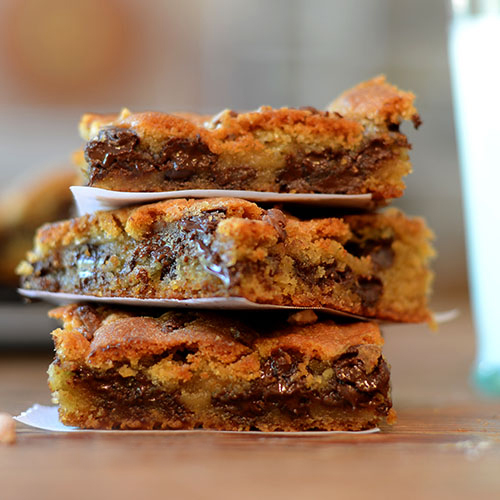 Chocolate Chip Cookie Bars with Heath Bar Crunch – #recipewars #CanadavsUSA