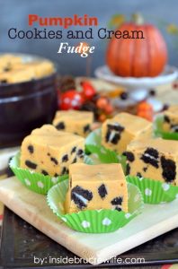 Pumpkin-Cookies-and-Cream-Fudge-title-1