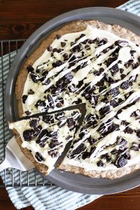 Cookies & Creme Dessert Pizza