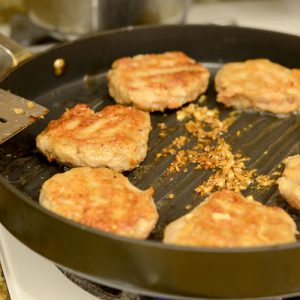 Chicken Burger Burgers in pan 500