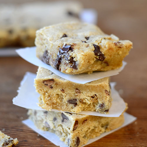 Vanilla Peanut Butter Chocolate Chip Cookie Bars