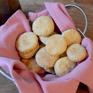 Biscuits Top down close 500