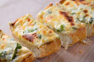 jalapeno-popper-cheesebread-1200x800