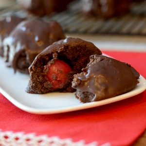 Maraschino Cherry Cake Balls Table 500