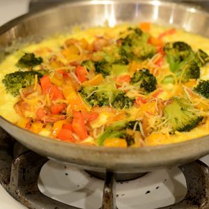 Veggies added to eggs 500