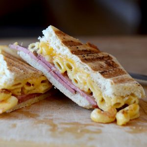Pastrami and Mac N Cheese Sandwich Close 2 500