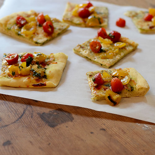 Pesto Pizza Pieces low far 500