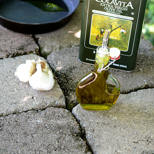 Tuesday-Tip-Garlic-Infused-Olive-Oil 60 degree 500
