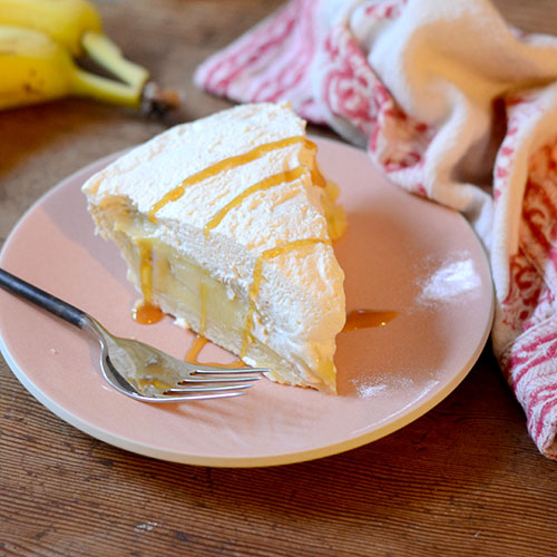 Banana-Cream-Pie custard, crust, dough, whipped cream, caramel, flour, cornstarch, vanilla, eggs