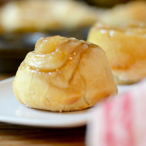 Cinnamon-Glazed-Muffins milk,vegetable oil, dry yeast, all-purpose flour, baking powder, baking soda, cinnamon, sugar, sugar, milk, butter, coffee, salt, maple extract
