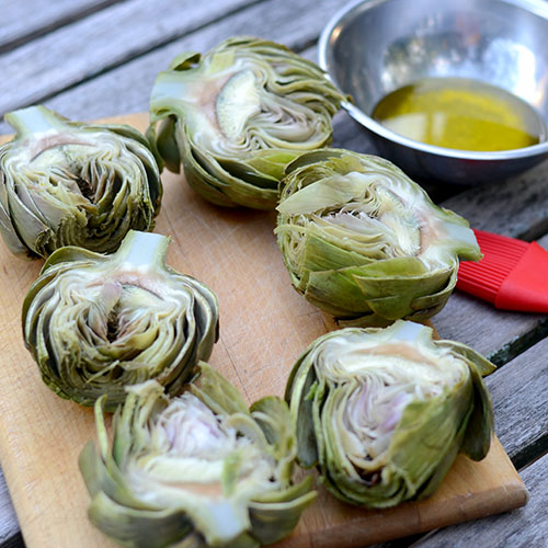 preparing-artichokes artichokes, grilled, lemon, garlic