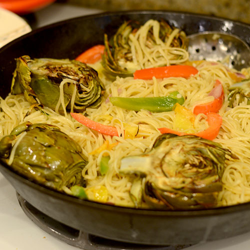 Spaghetti-Artichoke-Pasta spaghetti, pasta, peppers, red onions, artichoke, lemon, olive oil, Italian