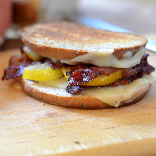 Facon-Grilled-Cheese Facon Grilled Cheese