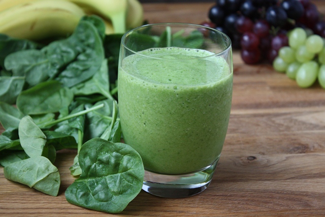 Friday-Five-Breakfast-addition Spinach green Grape Smoothie