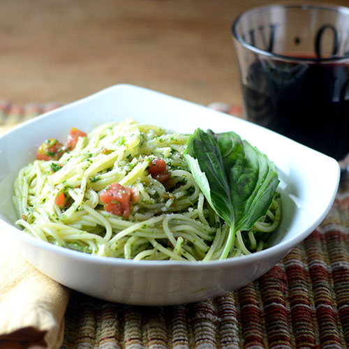 pesto-pasta pesto pasta, pasta, Italian, herbs, basil, cheese, parmesan, tomatoes, chilies, oil, lemon, garlic
