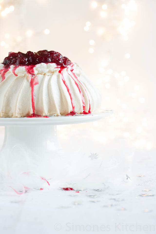 Pavlova-with-Cranberries Pavlova with Cranberries
