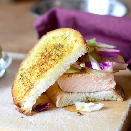 Salmon-Pesto-Sandwich Salmon Pesto Sandwich / www.feedyoursoul2.com
