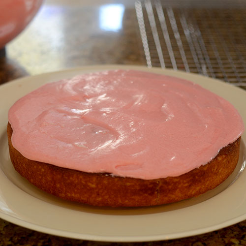 1st Frosting Layer on Cake