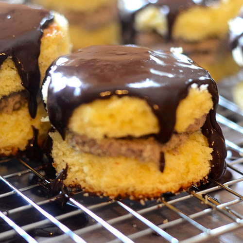 Oreo Filled Cakes with Chocolate Ganache