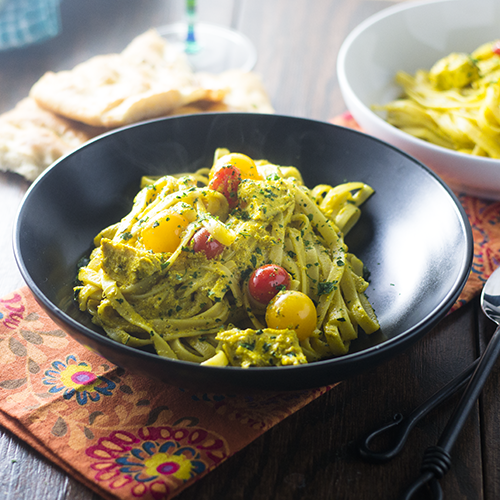 Yellow Curry Pasta from Feed Your Soul Too "Yellow Curry Pasta #curry #pasta / feedyoursoul2.com"