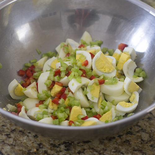 Egg salad dice 500