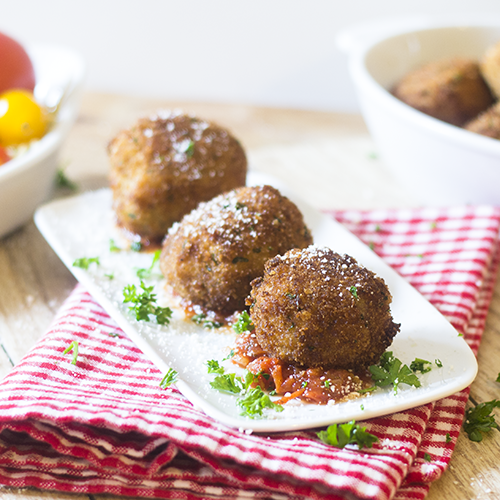 "Arancini Recipe #risotto #arancini #breaded / feedyoursoul2.com"