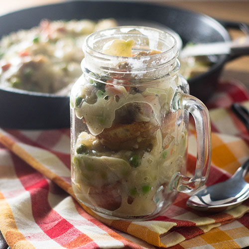 Chicken Pot Pie from Feed Your Soul Too Chicken Pot Pie #comfortfood #chicken #roux | feedyoursoul2.com