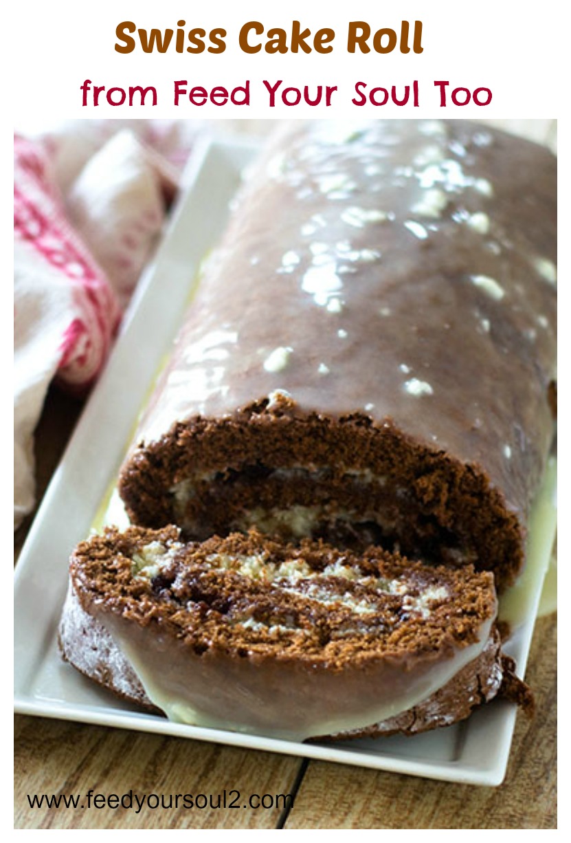Swiss Cake Roll from Feed Your Soul Too Swiss Cake Roll #dessert #chocolate #roulade | feedyoursoul2.com