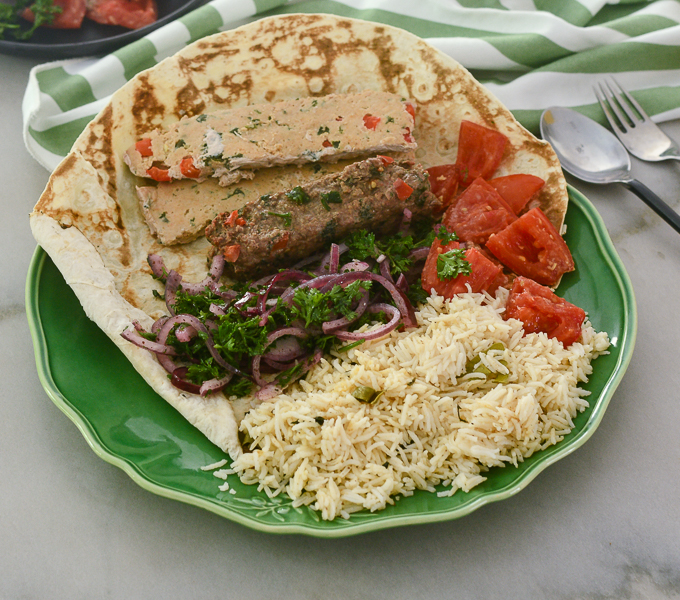 Easy Oven Baked Turkish Kabobs l #kabobs #middleeasternrecipe #glutenfree #beef #chicken | feedyoursoul2.com