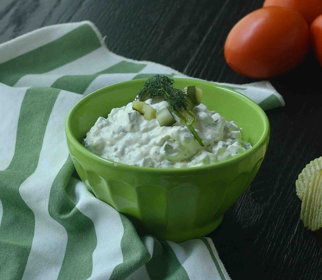 Best Dill Pickle Dip #pickles #appetizer #dill | feedyoursoul2.com