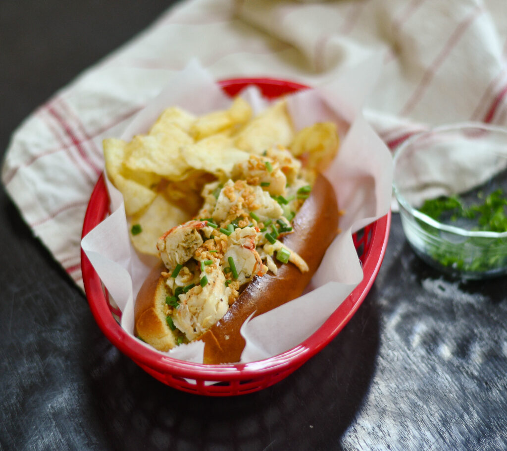 Classic Lobster Rolls   lobster |  newenglandrecipe | sandwich