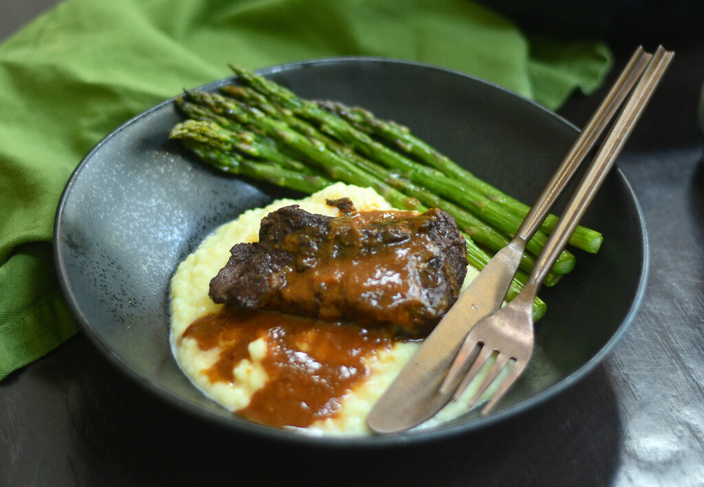 Wind Braised Short Ribs beef | glutenfree | slowcookingrecipe | wine